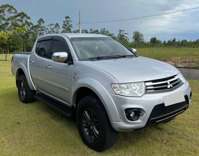 Mitsubishi L200 Triton HPE 3.5 CD V6 24V Flex Aut. 2014