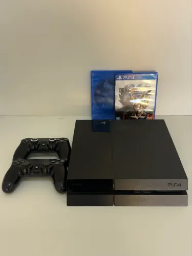 Ps4 Fat / 2 controles / 2 jogos