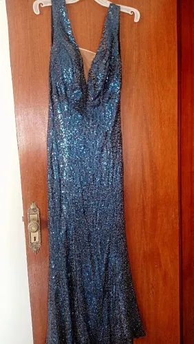 Lindo Vestido azul paetezinho