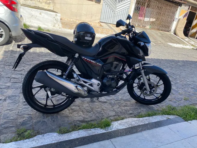 Moto titan 2024 