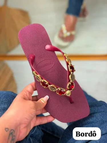 SANDÁLIAS FEMININAS MODELOS NOVOS PARA MULHERES ELEGANTES