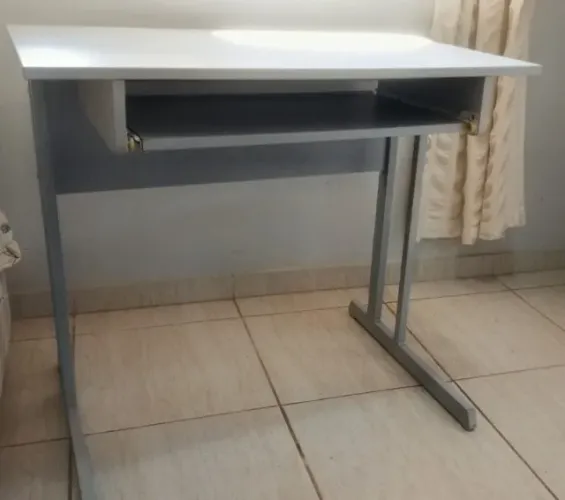 Mesa escritório 0,80x 0,52 cinza