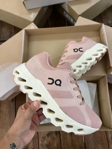 Tênis Feminino On cloudsurfer-Primeira Linha