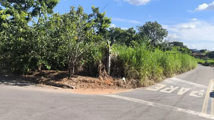 Imóvel para venda tem 2520 metros quadrados em Jardim Himalaia - Aparecida de Goiânia - GO