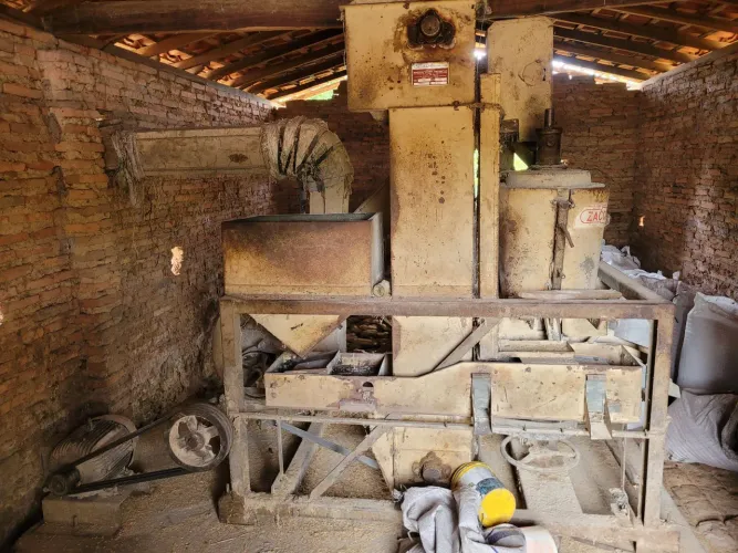 Máquina de Pilar Arroz Zaccaria Completa com Motor