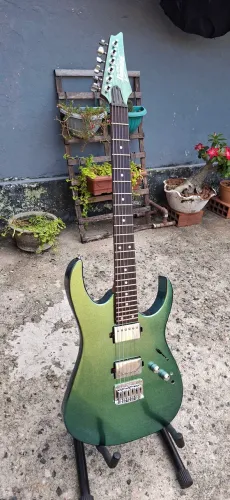 Guiatara ibanez grg121sp