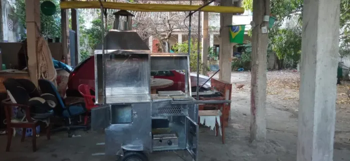 Carrinho de Churrasco Inox com Térmica, Chapa e 5 Coifas