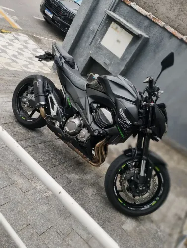 Z800 2014 baixo km