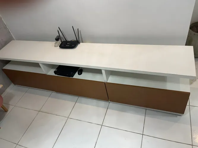 Rack planejado medindo 260 por 35 estado de novo