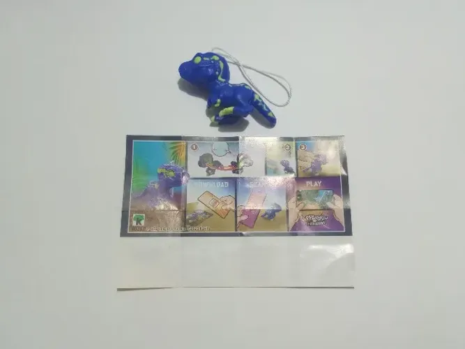 Velociraptor Kinder Joy Mini Funko Pop azul