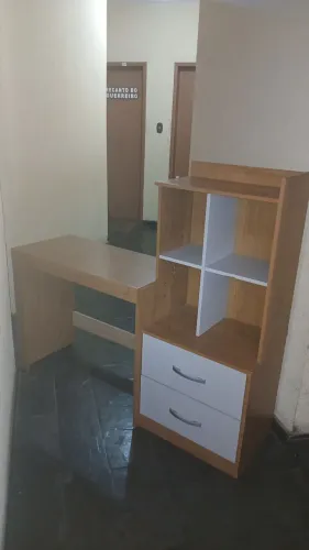Urgente vendo Escrivaninha com duas gavetas seminova