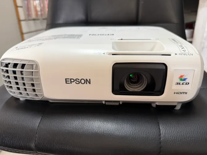 Projetor Epson PowerLite S17