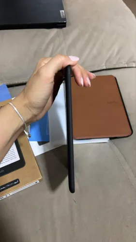 Kindle Paperwhite 16GB (12ª Geração) - Sem marcas de uso + Capa
