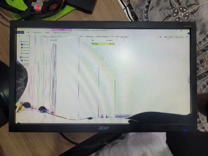 Monitor Acer V206HQL - LCD Trincado