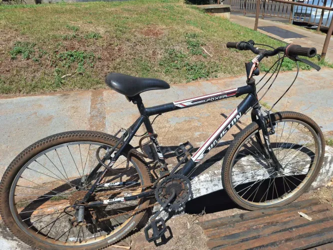 Bicicleta usada.