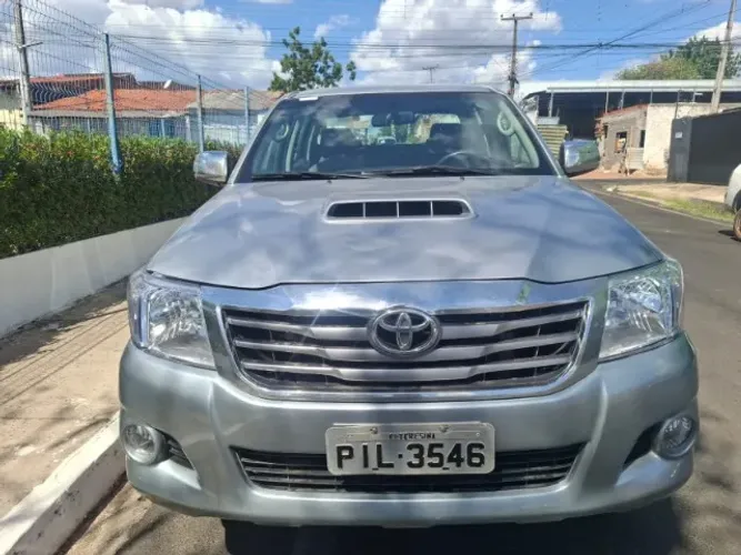 Toyota Hilux CD D4-d 4X4 3.0 TDI Dies. Mec. 2015
