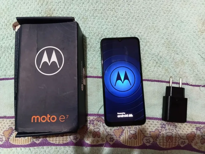 Motorola E7 Aquamarine + Caixa e Carregador Original (Leia a Descrição)<br><br>