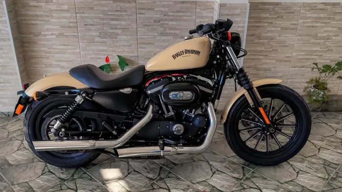 Harley Davidson 883 Iron