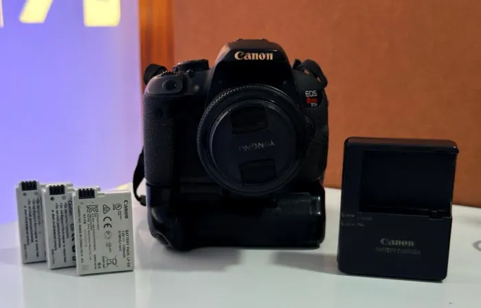 Câmera Canon EOS