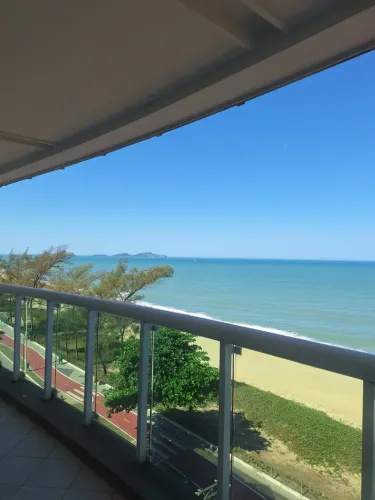 Apartamento com vista Panorâmica, com 3 quartos sendo uma Suite. Praia do Pecado