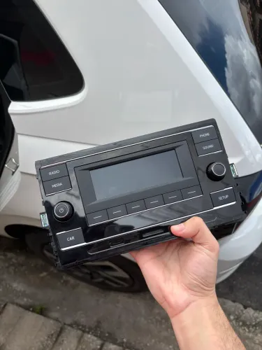 Rádio original VW Polo Track