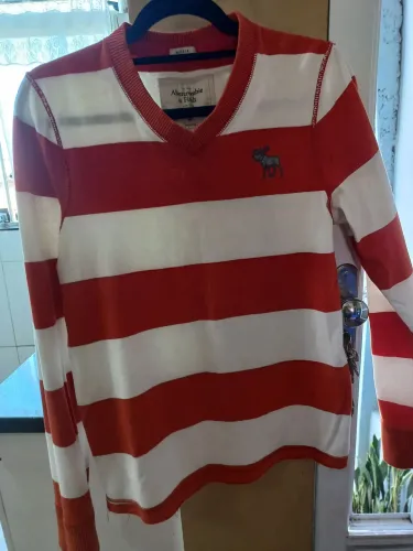 Suéter Abercrombie & Fitch Original - Listrado Laranja e Branco - Gola V (Estilo Muscle)