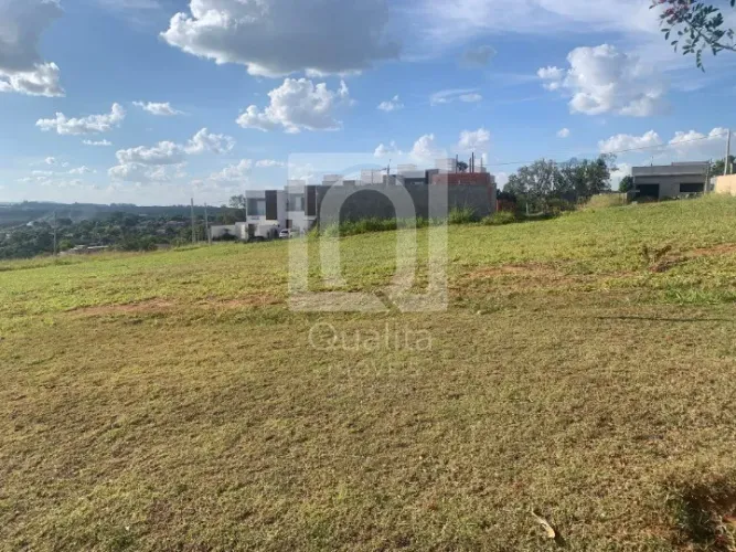 Terreno à Venda no Condomínio Jardim São Lucas em Salto de Pirapora