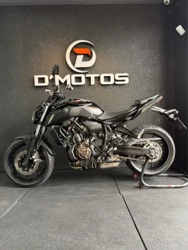 YAMAHA MT 07 - 2023 - IPVA 26 PAGO 
