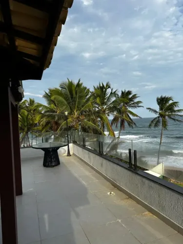 ALUGA-SE LINDA CASA EM CONDOMÍNIO  PRAIA DE JAUÁ | CAMAÇARI/BA