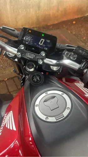 Cb 300f vermelha 2026