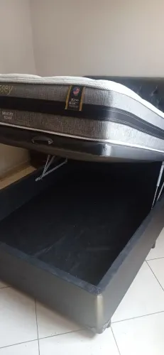 Cama casal baú, cabeceira e colchão tamanho padrão 1,88 x 1,38 mts