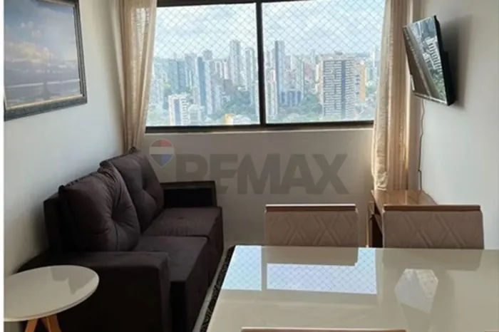 Apartamento para vender com 2 quartos , no bairro da Torre. Todo mobiliado!