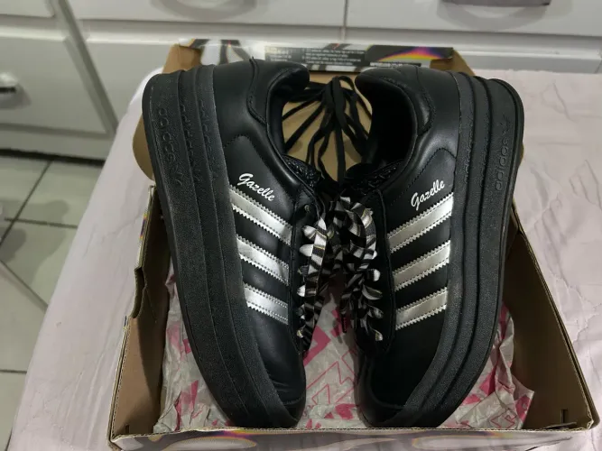 Tênis Adidas Gazelle edição limitado