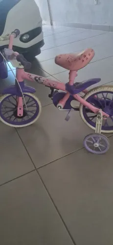 Bicicheta aro 12 em perfeito estado