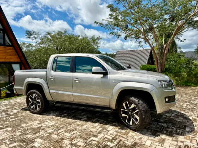 Volkswagen Amarok Trendline CD 2.0 TDI 4X4 Dies AUT 2013
