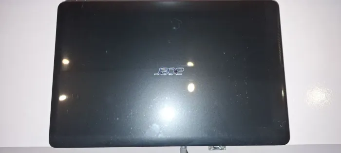 Notebook Acer Aspire E1-571