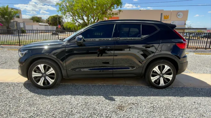 Volvo XC40 Recharge Plus (elétrico) 2023