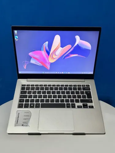 Galaxy Book Go - OctaCore 4Gb SSD 128Gb | Aceito cartão