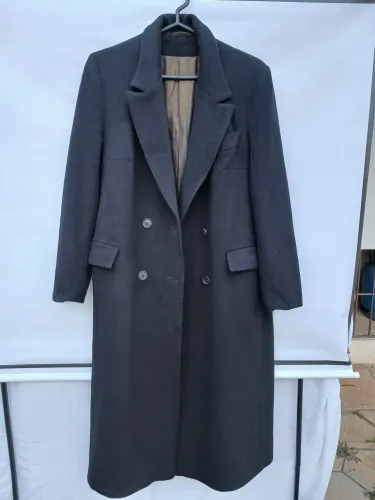 Sobretudo Vintage Longo em Lã e Cashmere Preto - Veste M (60% Lã, 30% Cashmere