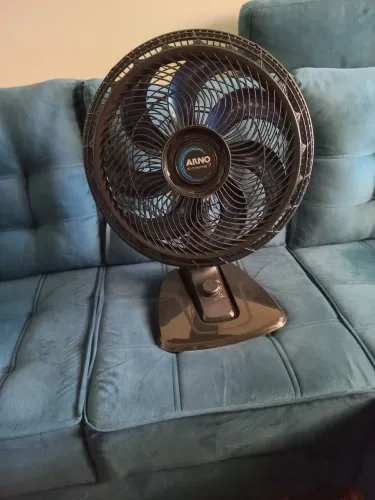 Vendo ventilador semi novo