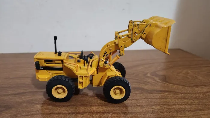 Miniatura Carrinho Pá Carregadeira Arpra Anos 80 Escala 1/50