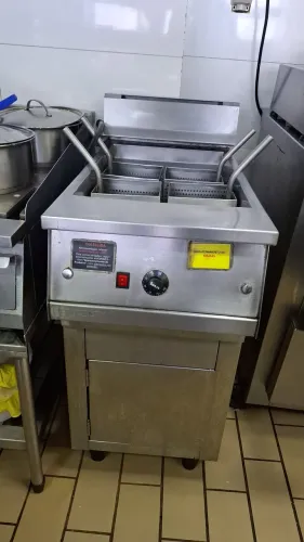 Cozedor de Massas Profissional Elétrico - 4 Cestos - Tecno / Buzon