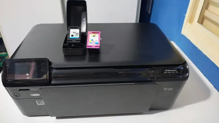 Impressora multifuncional hp d110 com cartuchos * sem teste *