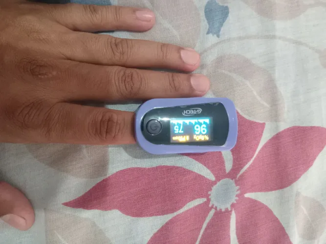 Oximetro bbb!!! Bom bonito e barato usado apenas 1x  