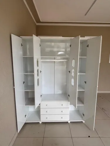 Guarda roupa infantil 