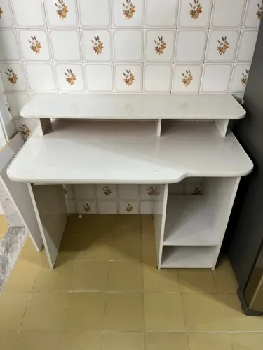 Mesa de Escritório Computador