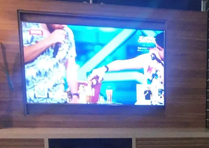 Tv 60 polegadas LG smart pouco uso 2.200