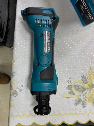 Recortadora De Gesso Dco180z Makita 18v S/ Bateria S/ Carreg