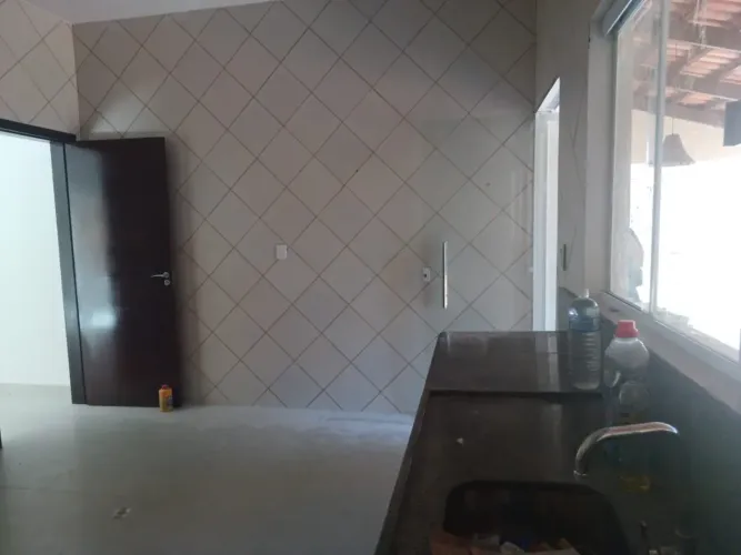 INVESTIDOR: CASA 3Q + FUNDOS PARA AVENIDA  IDEAL PARA SALAS COMERCIA