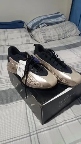 Vendo um ADIDAS A.E. LOW 1